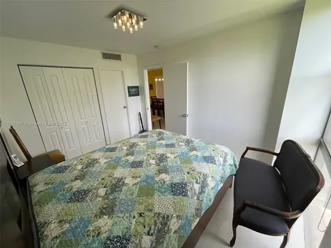 20335 W Country Club Drive Aventura FL 33180