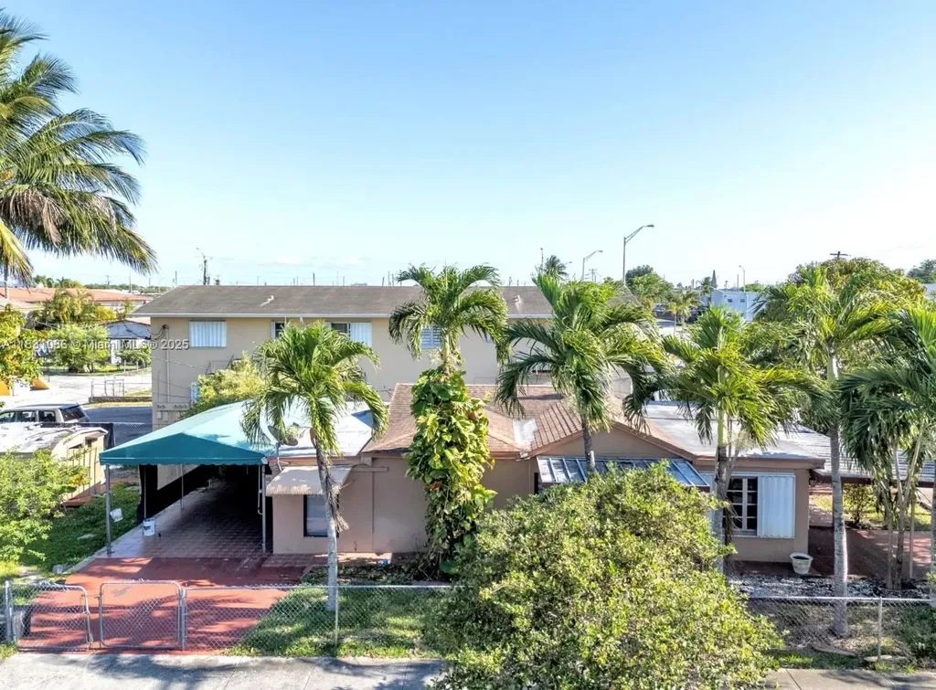 190 W 27th Street Hialeah FL 33010