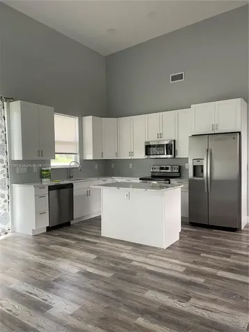 2549 N Odessa Road Avon Park FL 33825