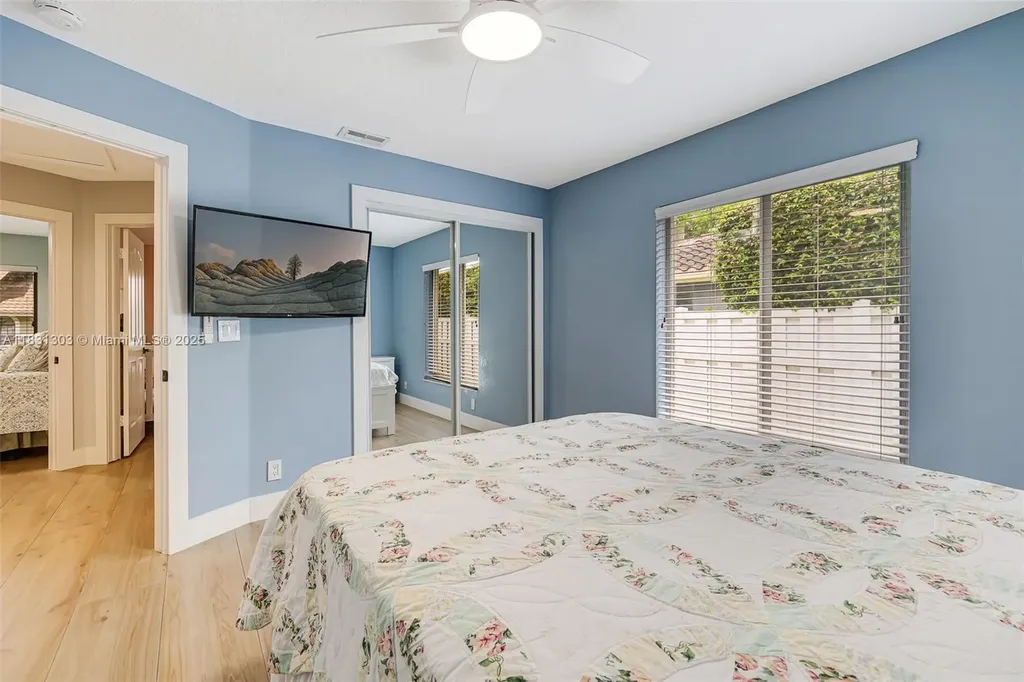 10077 N Springs Way Coral Springs FL 33076