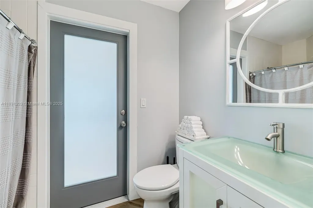 10077 N Springs Way Coral Springs FL 33076