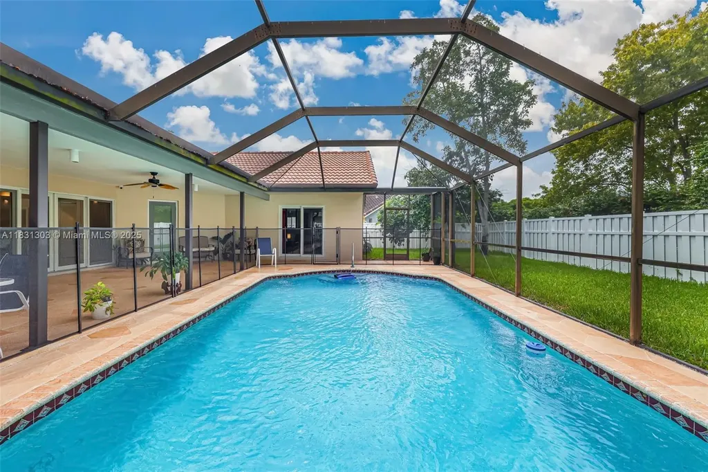 10077 N Springs Way Coral Springs FL 33076