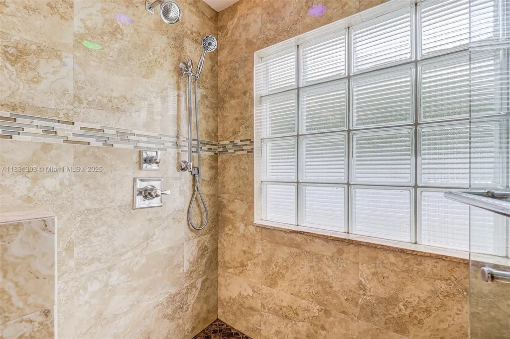 10077 N Springs Way Coral Springs FL 33076