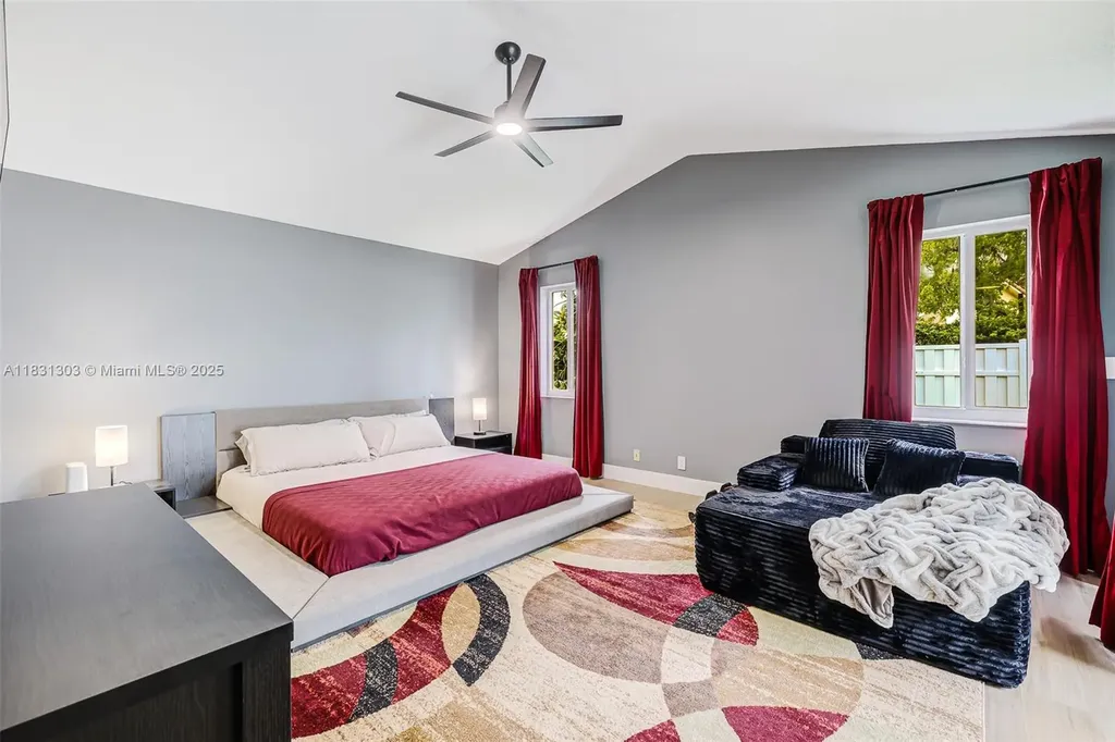 10077 N Springs Way Coral Springs FL 33076