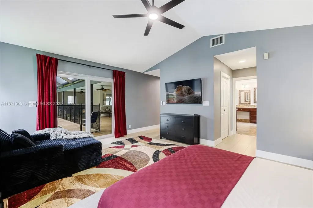 10077 N Springs Way Coral Springs FL 33076