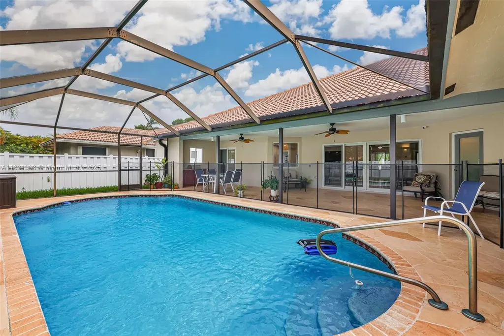 10077 N Springs Way Coral Springs FL 33076