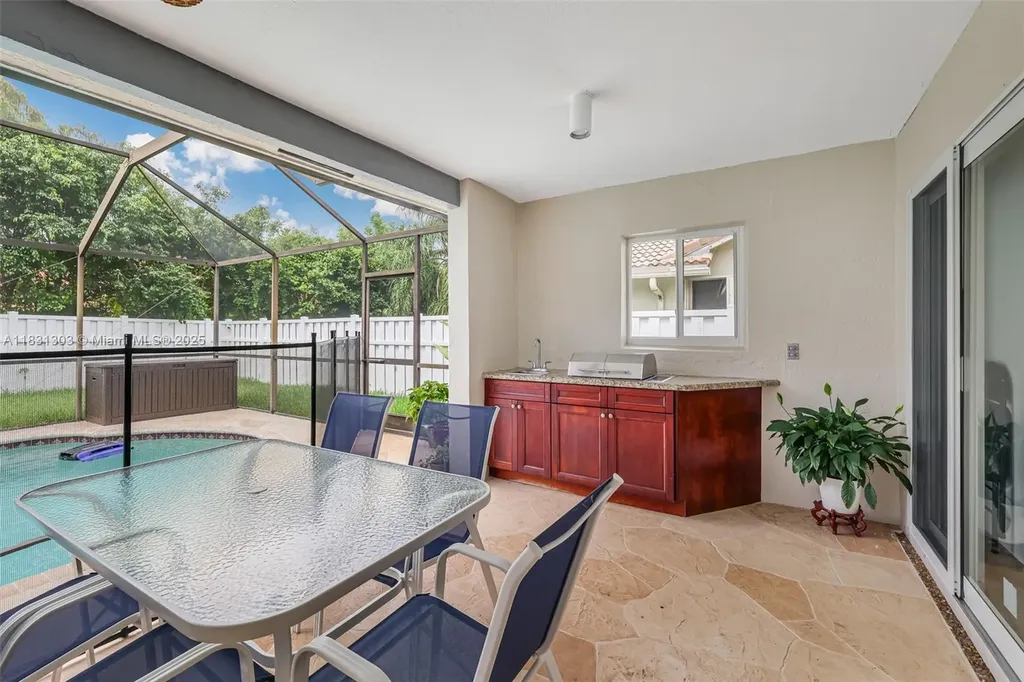 10077 N Springs Way Coral Springs FL 33076