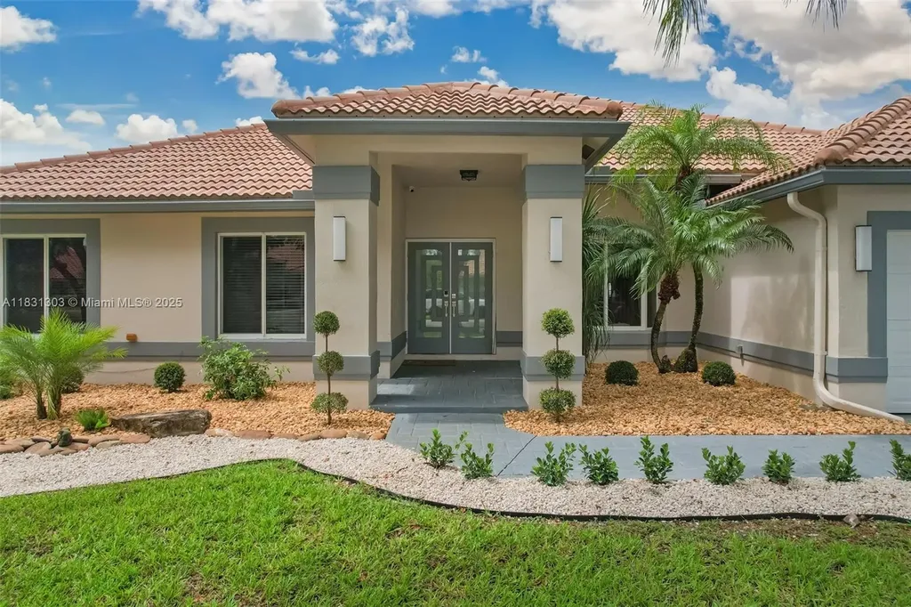 10077 N Springs Way Coral Springs FL 33076