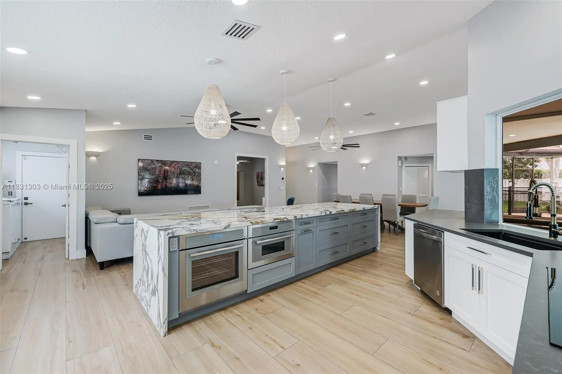 10077 N Springs Way Coral Springs FL 33076