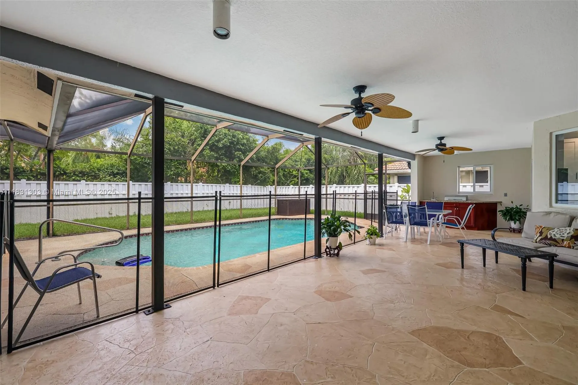 10077 N Springs Way Coral Springs FL 33076