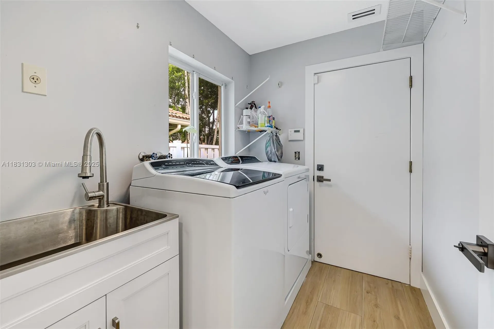 10077 N Springs Way Coral Springs FL 33076