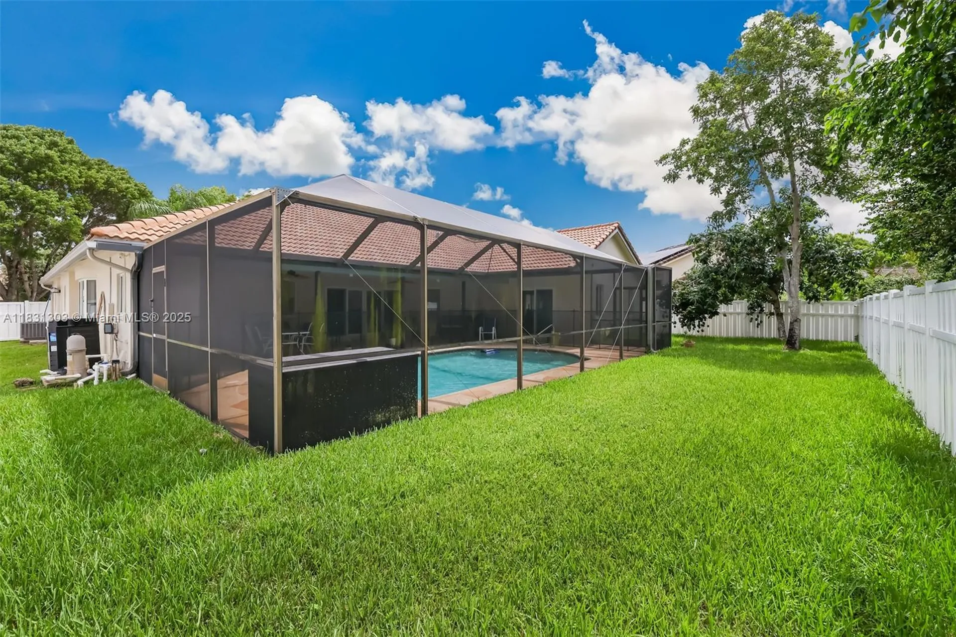 10077 N Springs Way Coral Springs FL 33076