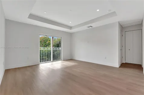 1563 NW 94th Way Coral Springs FL 33071
