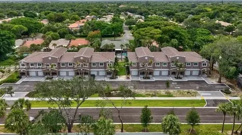 1563 NW 94th Way Coral Springs FL 33071