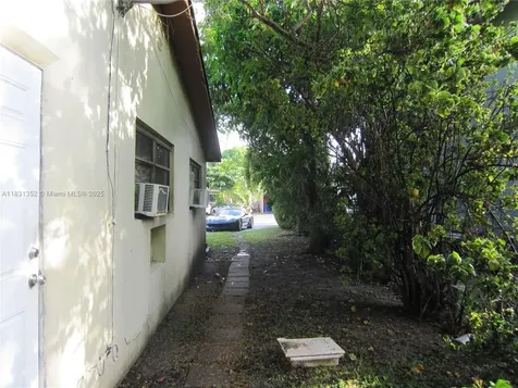 1112 NE 110th Street Miami FL 33161