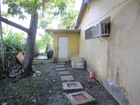 1112 NE 110th Street Miami FL 33161