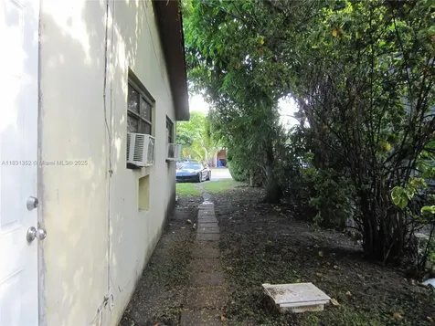 1112 NE 110th Street Miami FL 33161