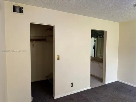 6575 W Oakland Park Boulevard Lauderhill FL 33313