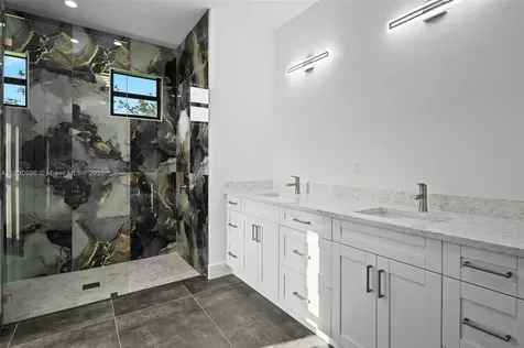 3324 NE 27 Naples FL 34120