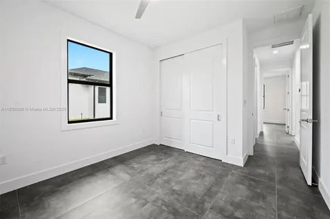 3324 NE 27 Naples FL 34120