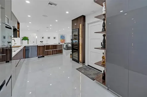 9241 SW 55th Street Cooper City FL 33328
