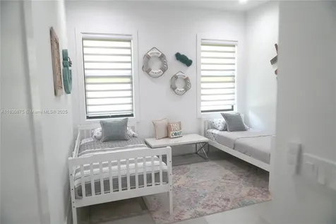 209 35th Avenue NW Naples FL 34120