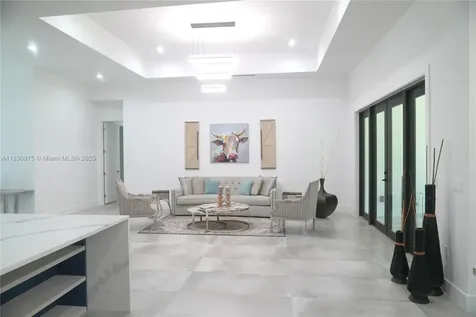 209 35th Avenue NW Naples FL 34120