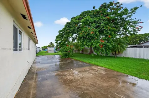 11504 SW 226th Street Miami FL 33170