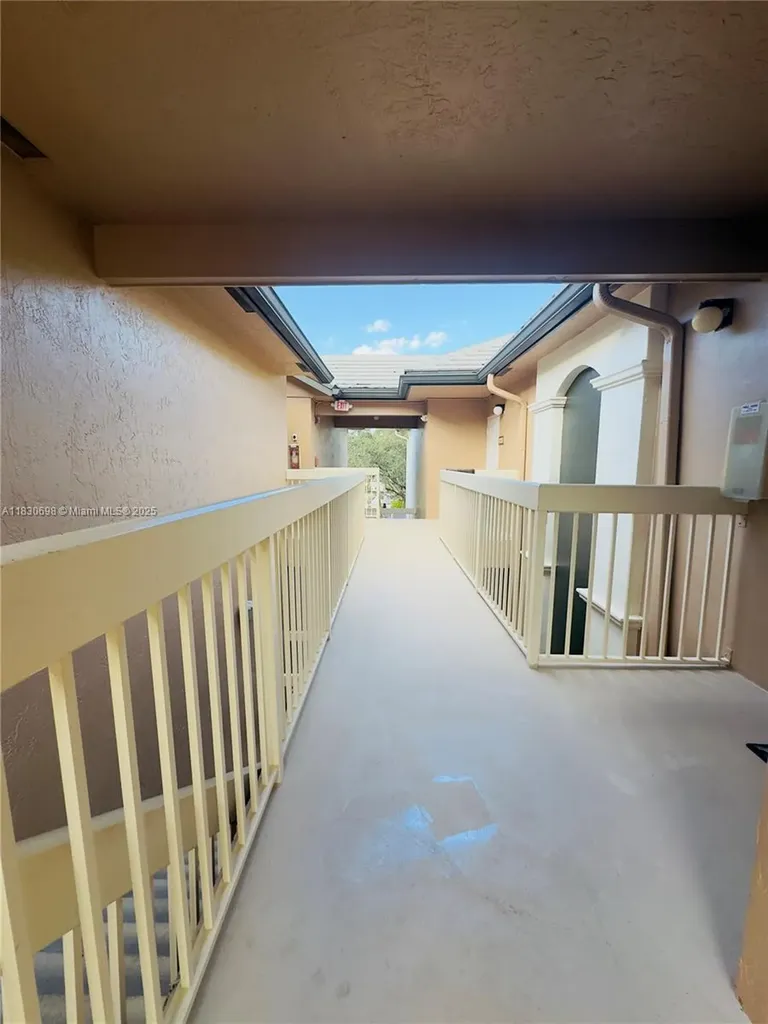 9701 Westview Drive Coral Springs FL 33076