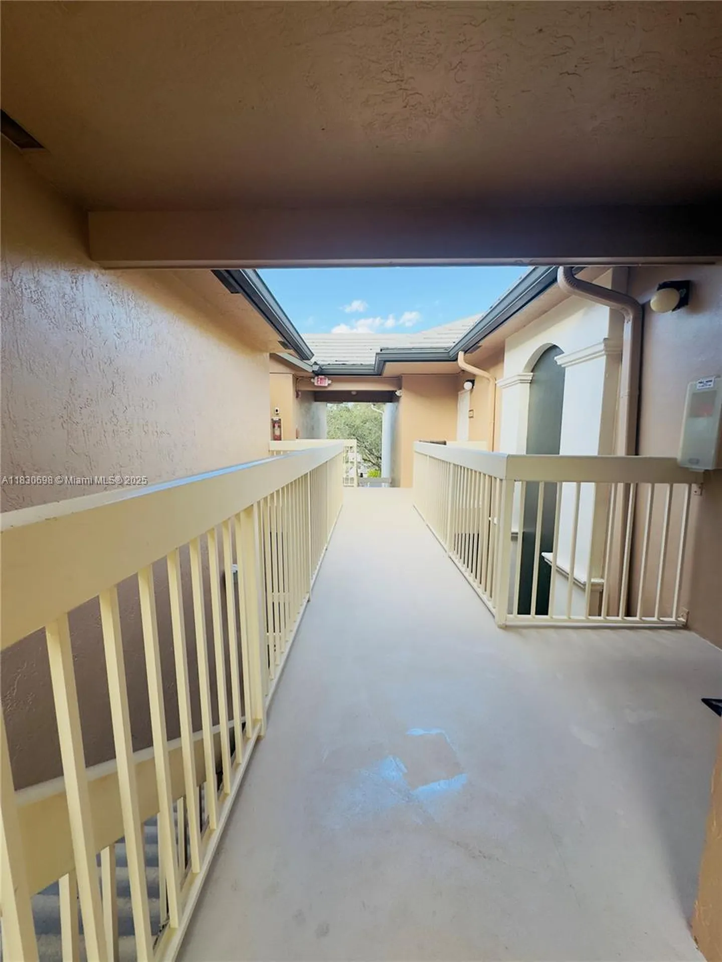 9701 Westview Drive Coral Springs FL 33076