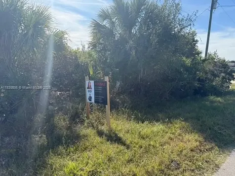 3207 53rd Street W Lehigh Acres FL 33971