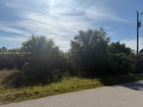 3207 53rd Street W Lehigh Acres FL 33971