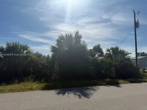 3207 53rd Street W Lehigh Acres FL 33971