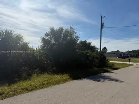 3207 53rd Street W Lehigh Acres FL 33971