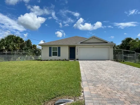 3051 NW Beechwood Circle La Belle FL 33935