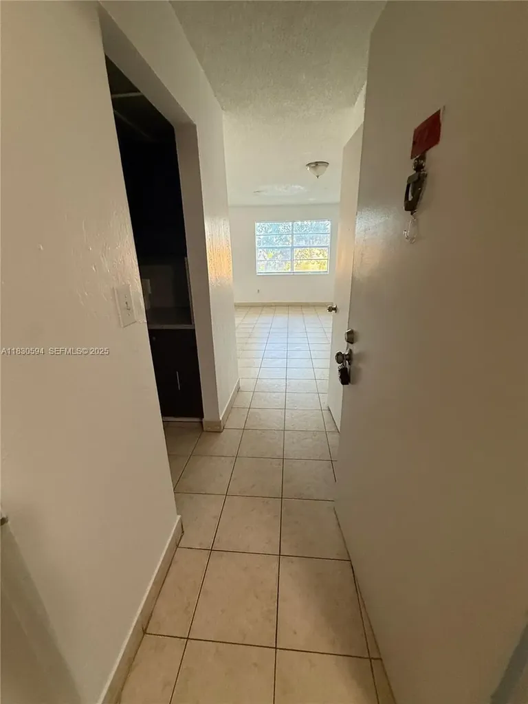 1305 W 53rd Street Hialeah FL 33012