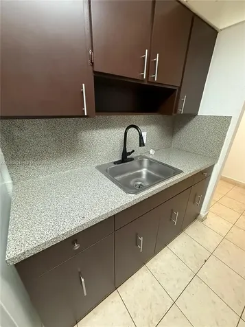 1305 W 53rd Street Hialeah FL 33012