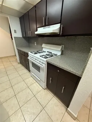 1305 W 53rd Street Hialeah FL 33012