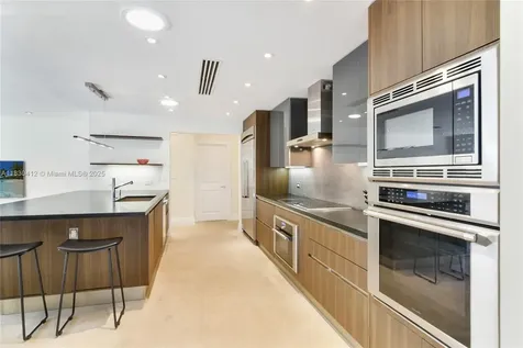20701 NE 21st Court Miami FL 33179