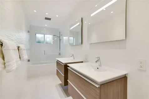 20701 NE 21st Court Miami FL 33179