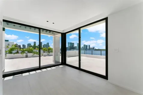 1045 N Venetian Drive Miami FL 33139
