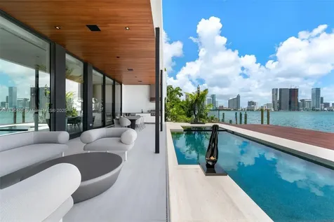 1045 N Venetian Drive Miami FL 33139