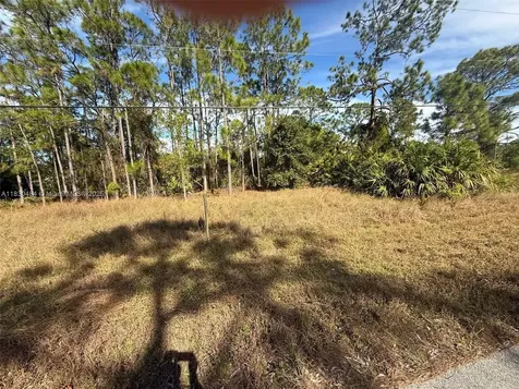 511 Addison Street E Lehigh Acres FL 33974