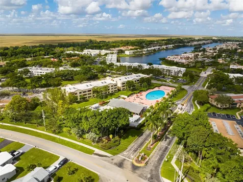 10869 W Clairmont Circle Tamarac FL 33321