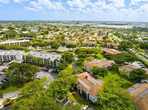 10869 W Clairmont Circle Tamarac FL 33321