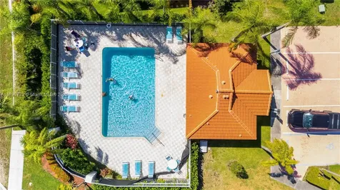 324 NW 107th Avenue Pembroke Pines FL 33026