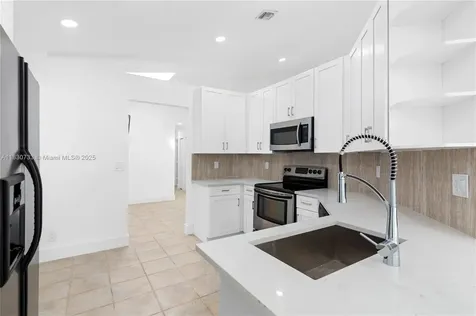 324 NW 107th Avenue Pembroke Pines FL 33026