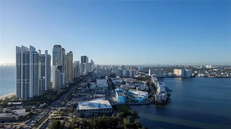 18555 Collins Avenue Sunny Isles Beach FL 33160