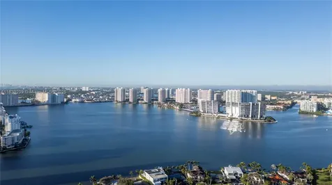 18555 Collins Avenue Sunny Isles Beach FL 33160
