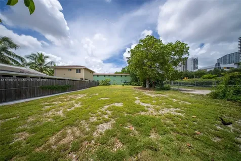 367 SW 11th Street Miami FL 33130